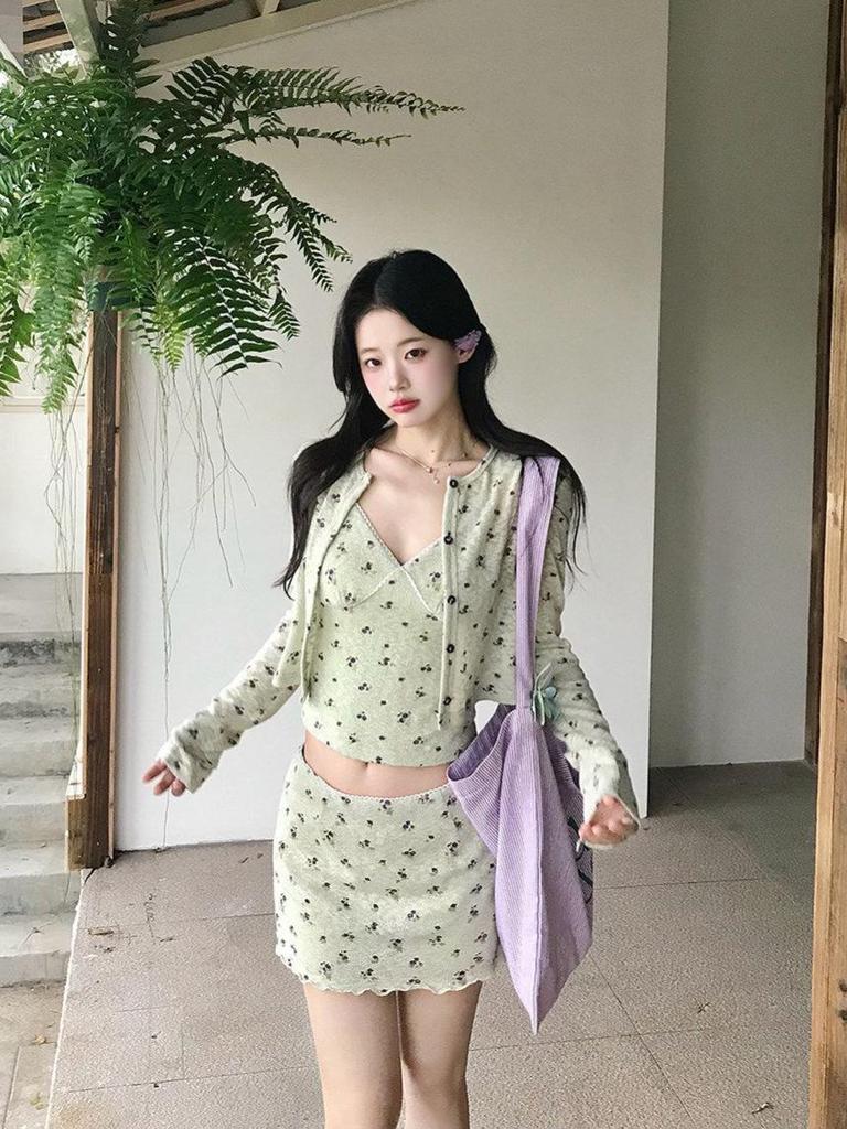 Korean-Style Early Spring Green Floral Camisole Tank Dress Set for Women - 2026.