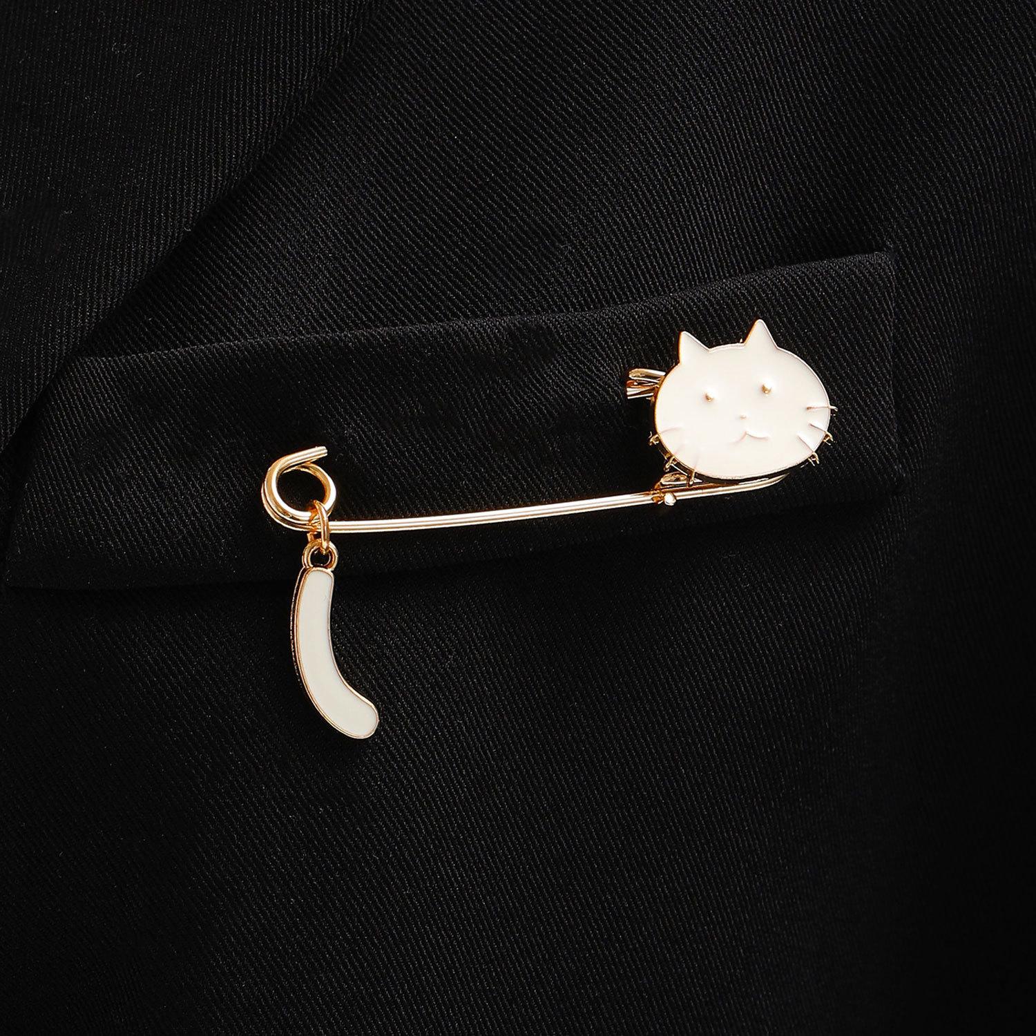 

Cute Wagging Tail Cat Enamel Brooch Minimalist Large Pin Clothing Accessories 1