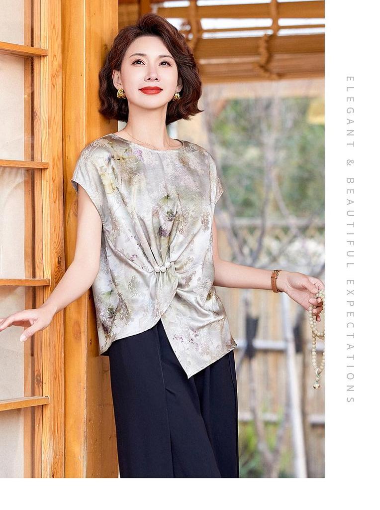 Stylish Summer Short Sleeve T-shirt Set for Mother's Day - Two-Piece Temperament Outfit for Middle-Aged & Elderly Women
