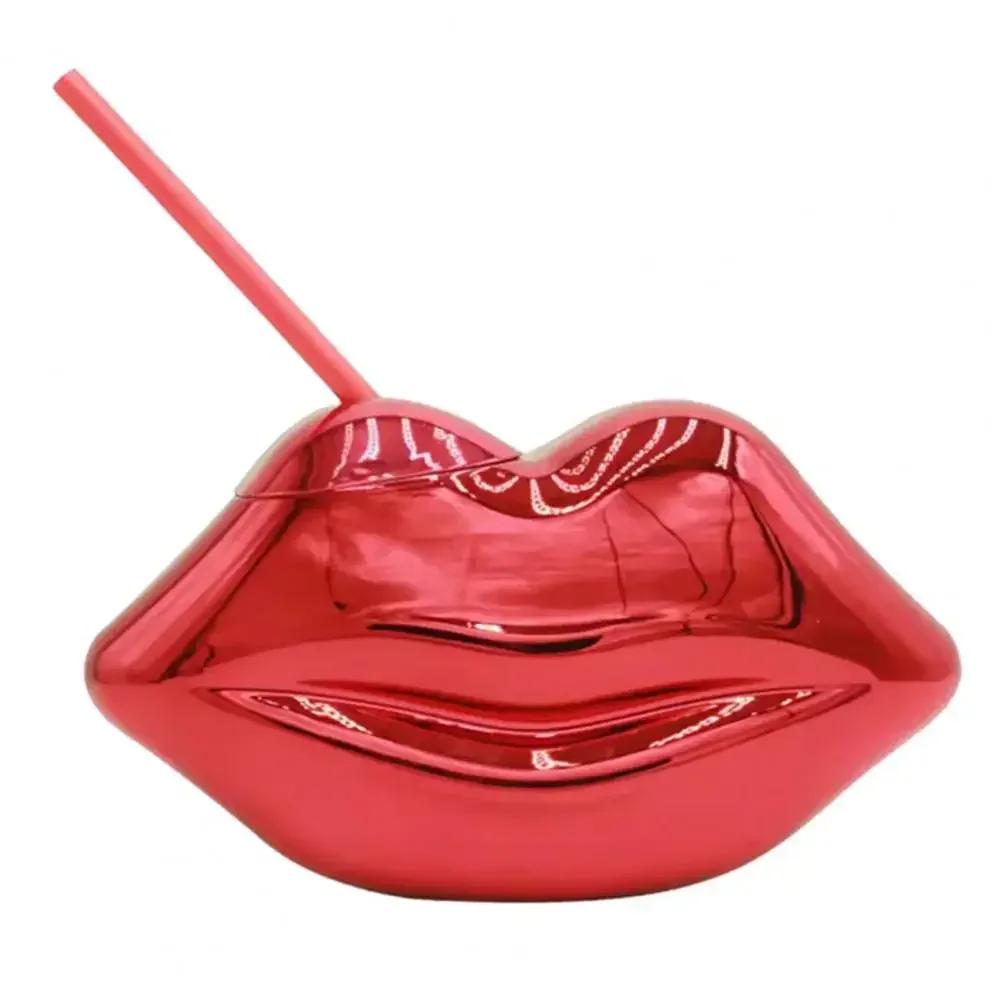 

700 мл креативные фестивальные соломенные кружки в стиле «чужой» в стиле ретро, ​​кружки для питья в форме губ, пластиковые кружки с диско-покрытием, бутылки для воды 700ML красный