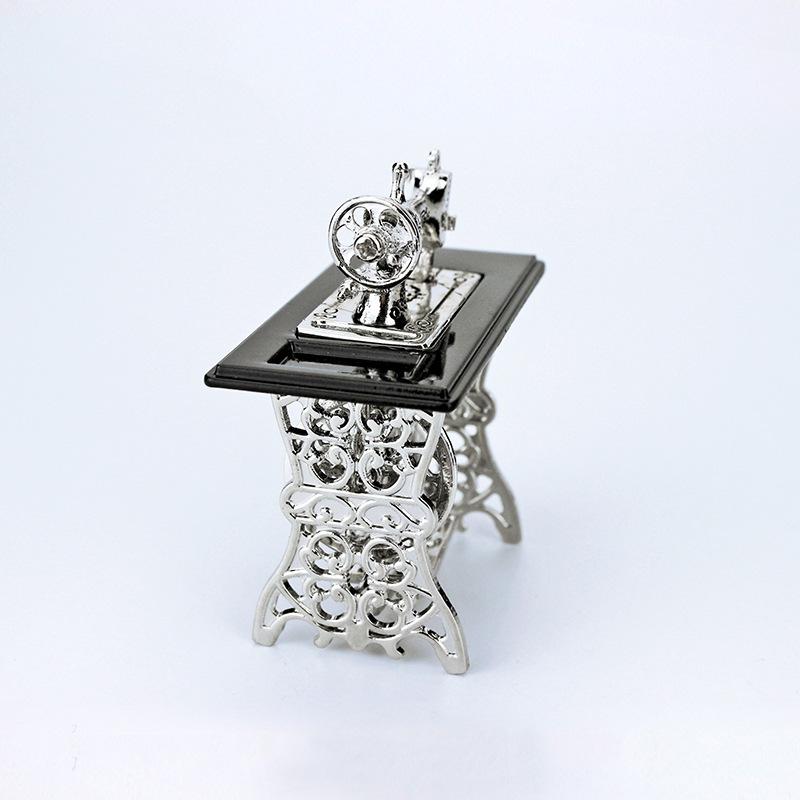 Miniature Food Toy Scene Model, Nostalgic Small Sewing Machine With Doll House Accessories