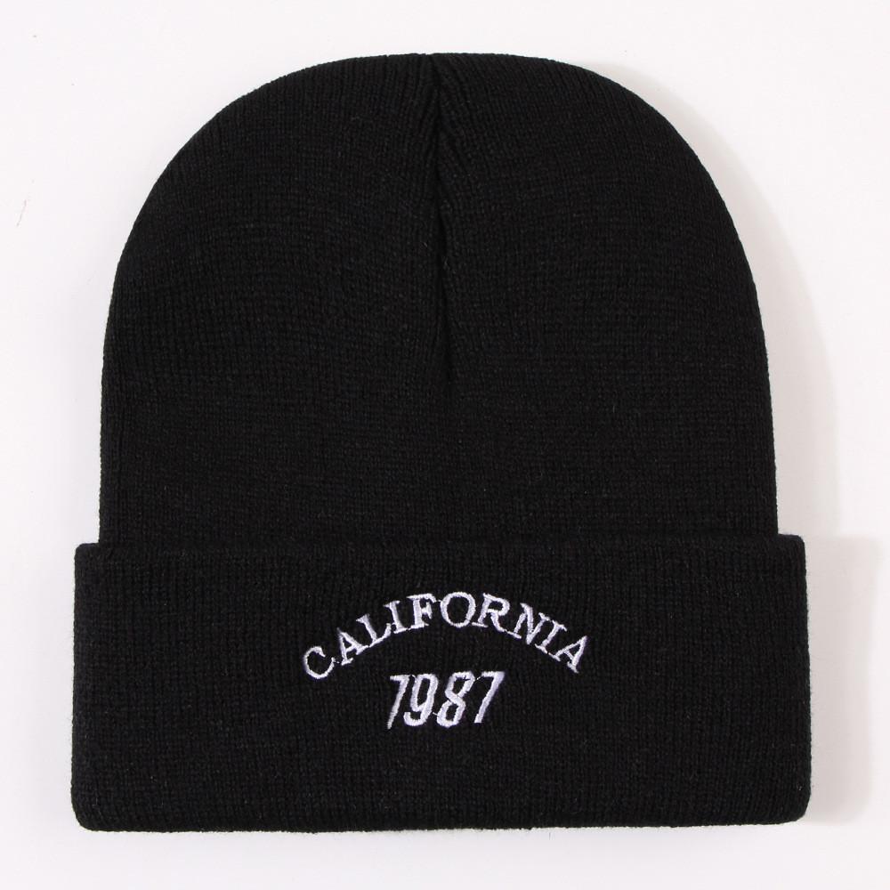Fashionable Warm Winter Knit Hat With Embroidered Letters 1987 For Couples Traveling