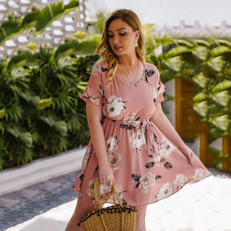 Летнее женское платье с круглым вырезом и коротким рукавом с цветочным принтом — фото 3