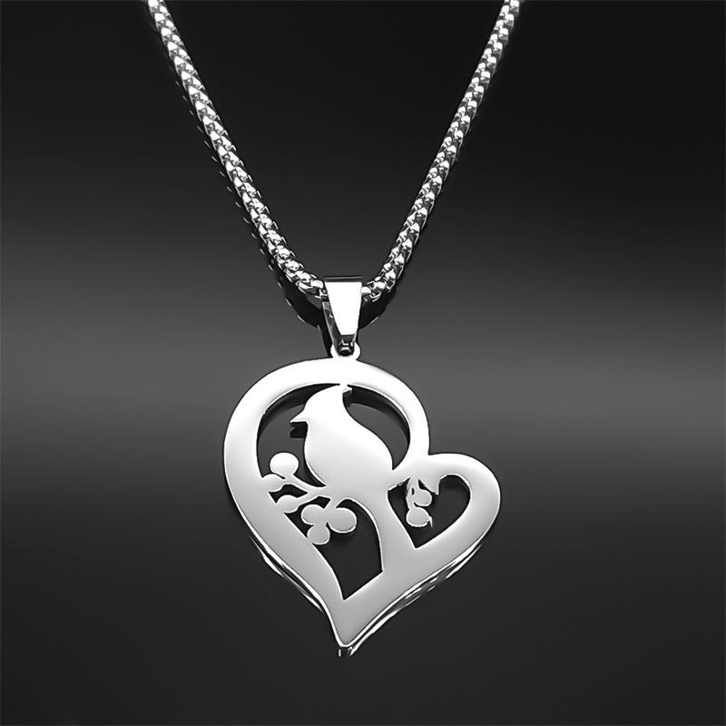 Red Bird Engraved Heart Necklace – Christmas Gift for Boys and Girls