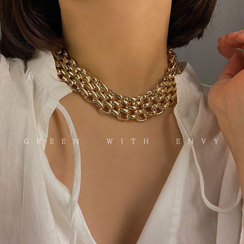 

Fashion Queen Heavy Metal Women s Hip Hop Style Necklace Gold