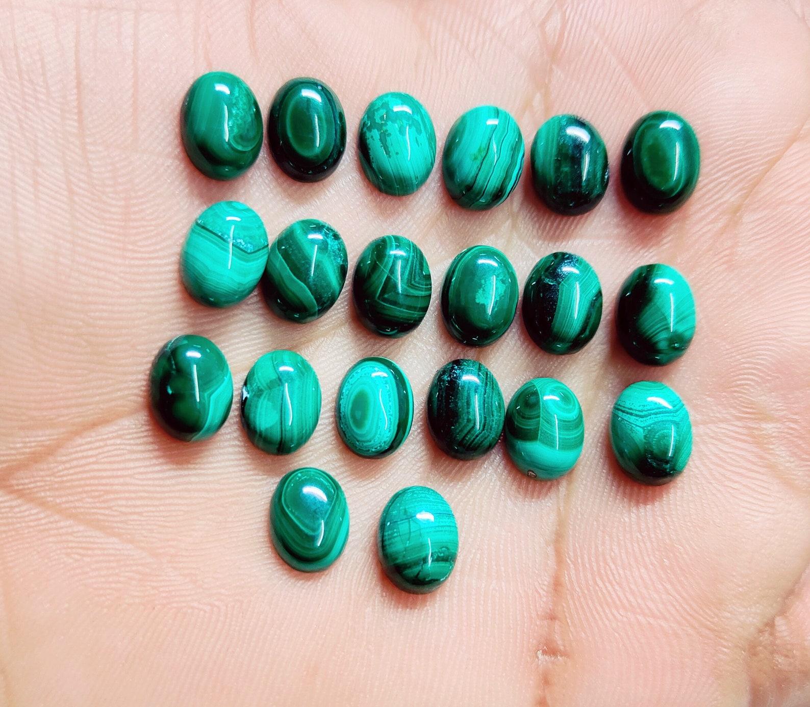 Natural Malachite Oval Cabochon | Green Oval Flat Back Loose Gemstone for Rings 6x8mm зелёный