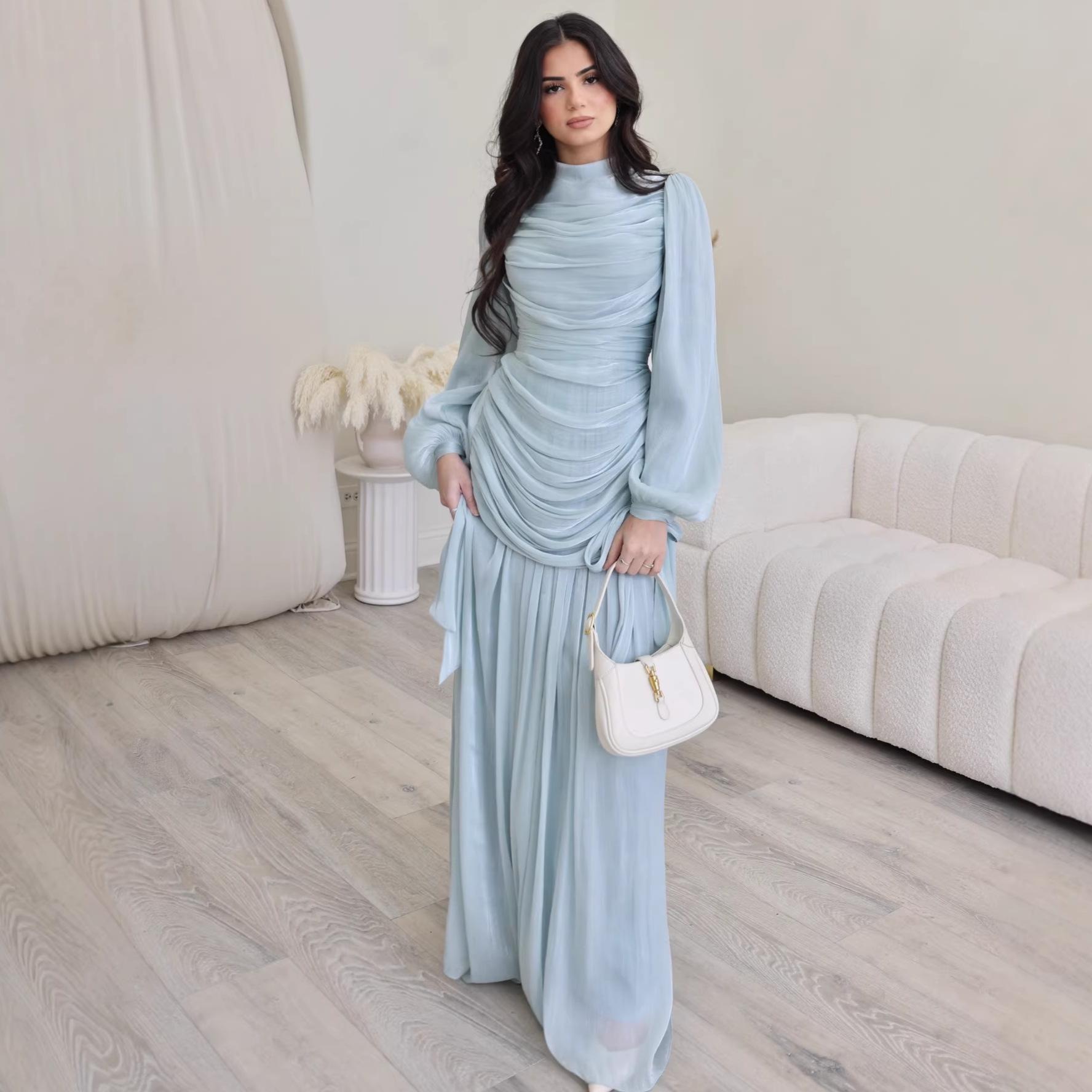 

Елегантна жіноча плісирована атласна сукня з круглим вирізом і довгими рукавами Medium світло-синій колір