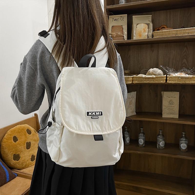 Simple and lightweight backpack autumn and winter new versatile student backpack leisure travel backpack