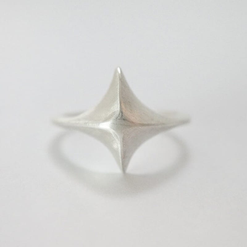 vacactsilver one pointed cross ring