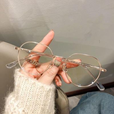 Ultralekkie Złote Wielokątne Okulary z Dużą Oprawką, Gładkie, w Stylu Retro, Artystyczne, Wyszczuplające i Okulary do Korekcji Krótkowzroczności z Ochroną przed Niebieskim Światłem