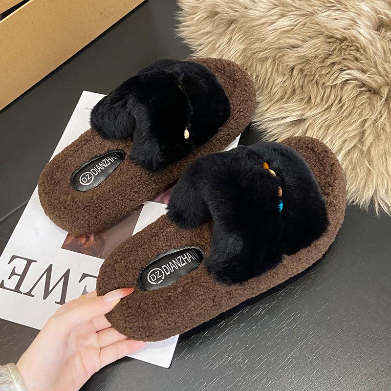 Premium Pearl Chain Fluffy Slippers Women's Outer Wear 2025 New Autumn and Winter Super Fire Fashion Thick Bottom Home Cotton Mop