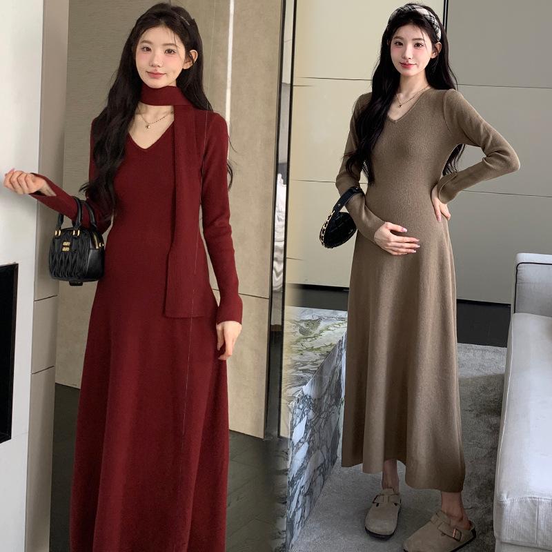 2026 Early Spring Maternity V-Neck Knit Dress - Simple, Long, Slimming, Lazy Style L