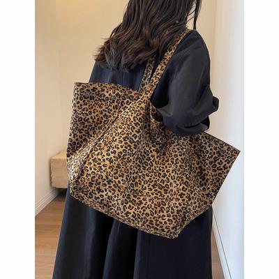 Leopard Pattern Tote Bag Vintage Canvas Shoulder Bag Fashion Big Capacity Handbag for School Work Shopping