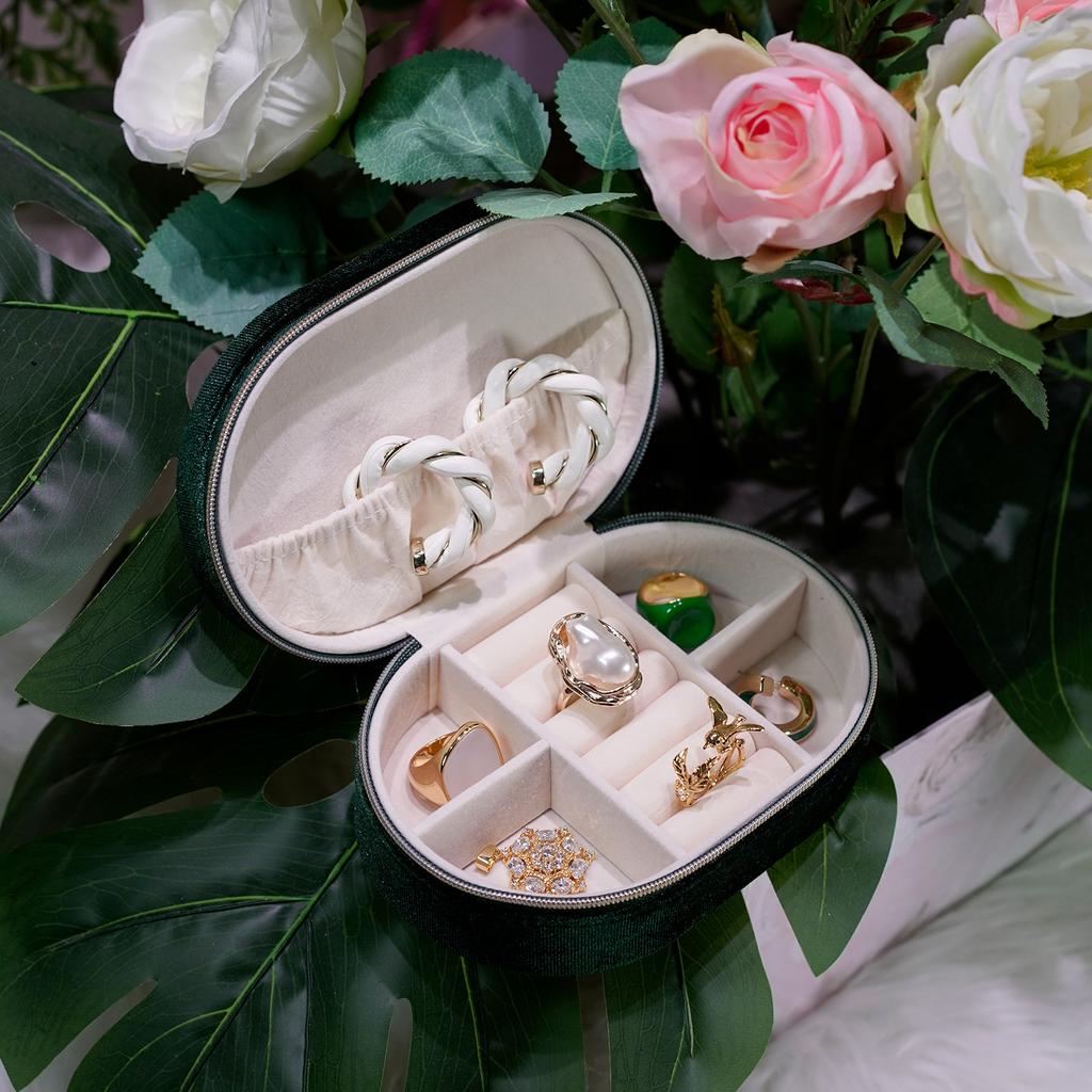 Oval Velvet Portable Jewelry Box Earrings Necklace Ring Jewelry Box Mini Jewelry Storage Box