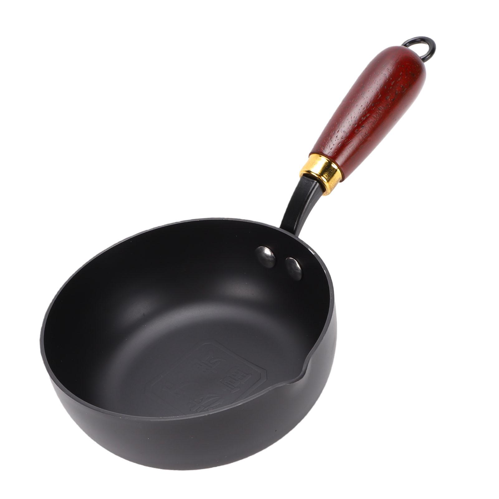 Poêle antiadhésive pour œuf 5,9 pouces Poêle à omelette en fer Poêle de cuisine avec manche en bois pour toutes les plaques de cuisson L