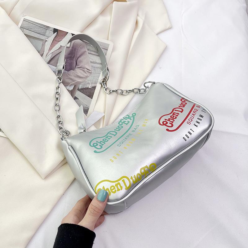 2023 Autumn Korean Style Girlish Heart Shoulder Bag: Niche Baguette Chain Design