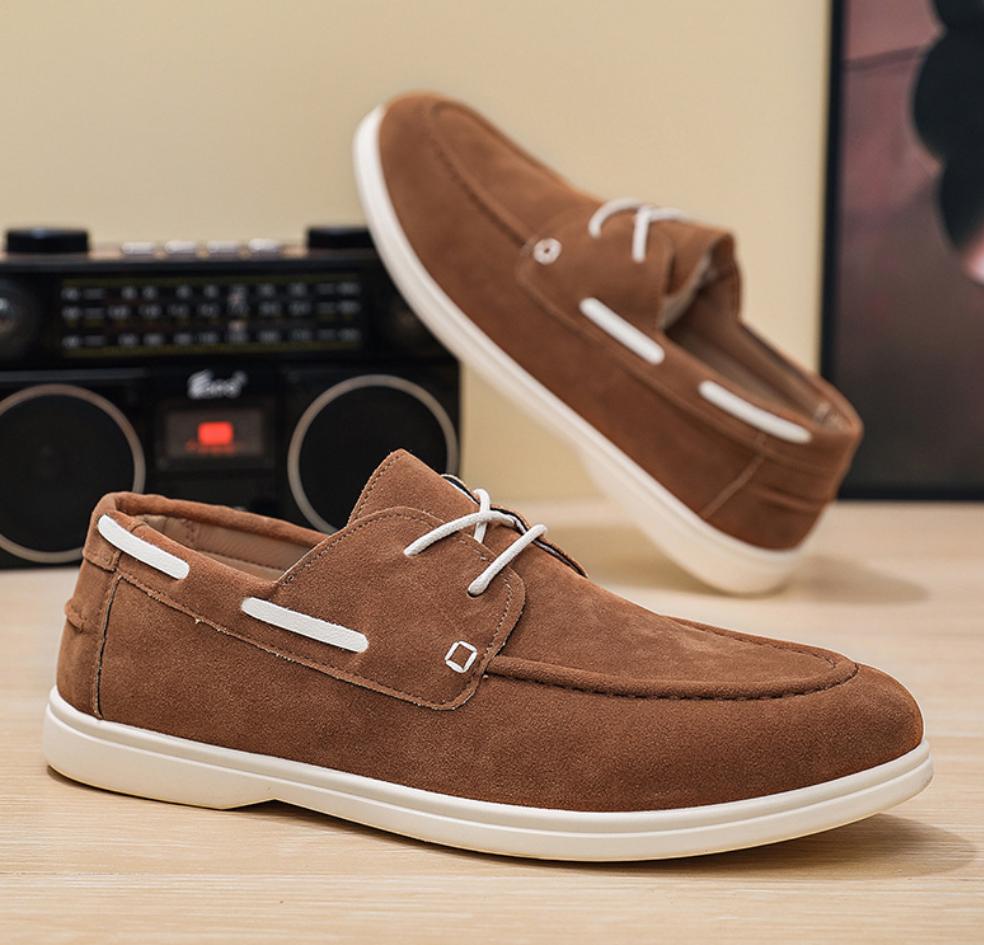 Fashion 2025 New Men's Board Shoes Retro British Casual Skate Shoes Outdoor Lace Up Soft-soled Driving Shoes Moccasin Loafers Zapatos