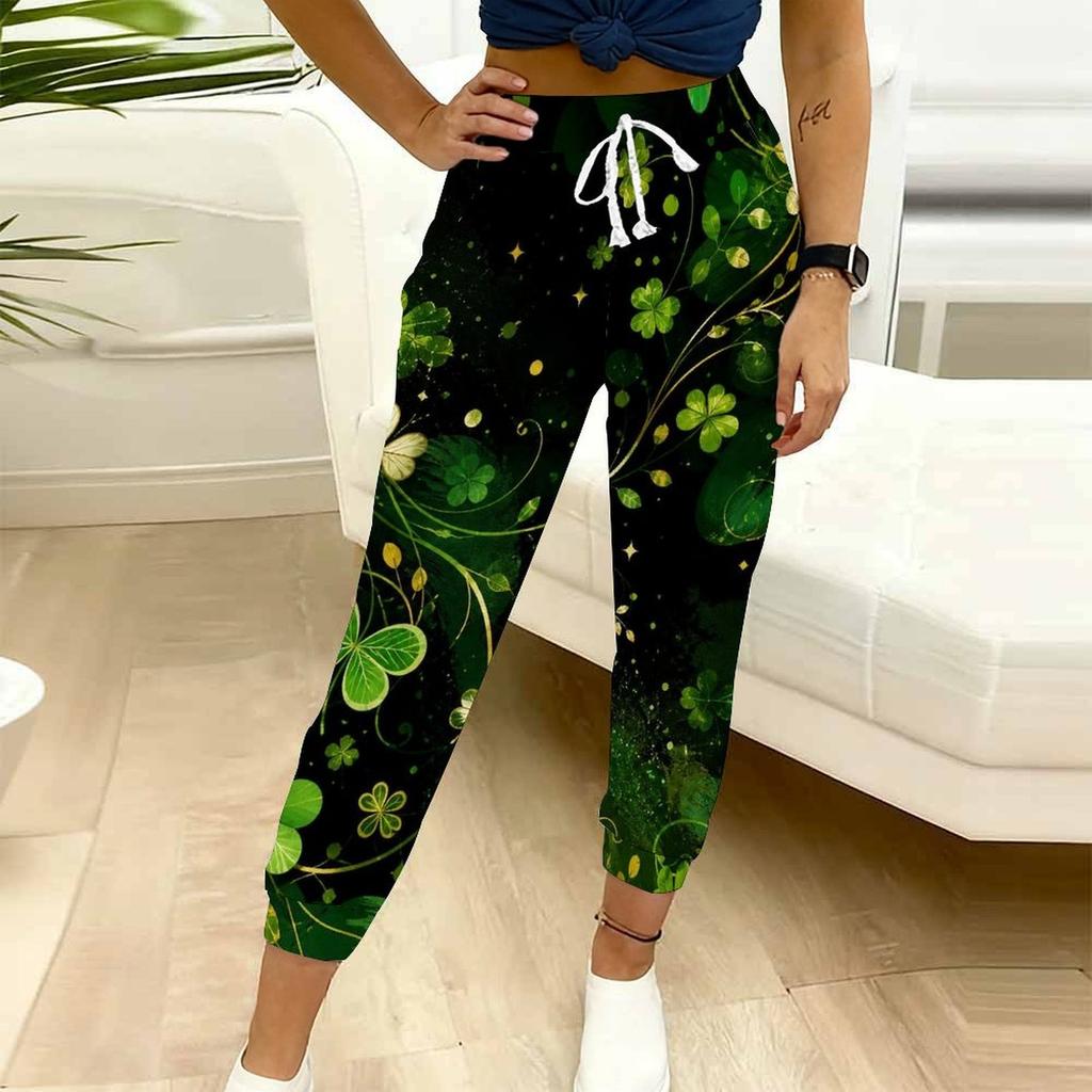 Women Plus Size Clover Printed Drawstring Waist Cuffed Ankle Jogger Pants With Side Pockets