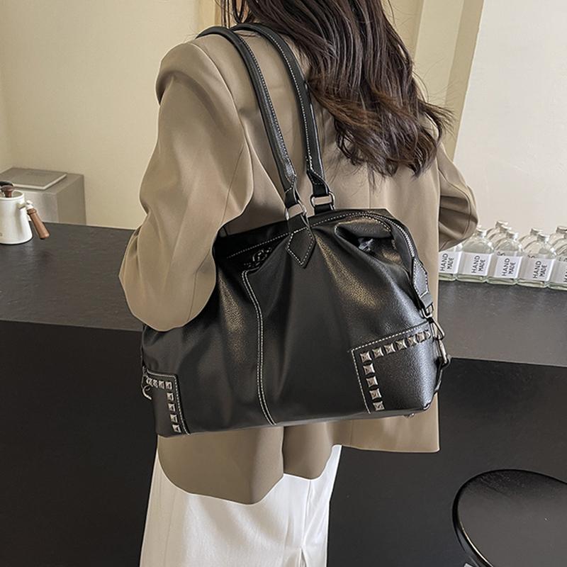 Fashion Rivet Large Capacity Women's Bag New Short Distance Travel Handbag Texture Leather Single Shoulder Crossbody Bags