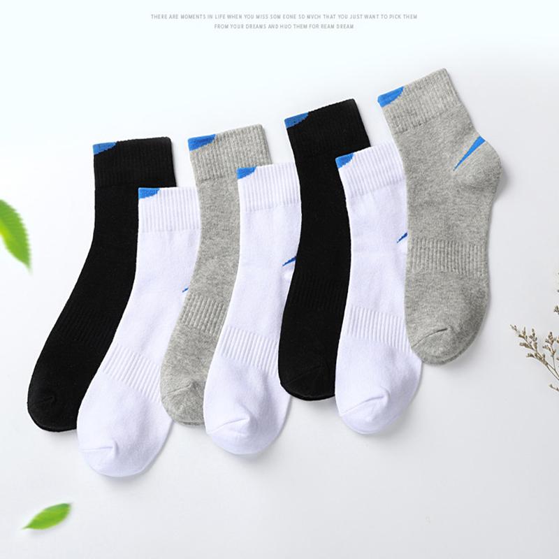 1 Pairs Men's Long Socks Cotton Sweat-absorbent Deodorant Solid Color Sports Socks Casual Breathable Male Socks High Quality