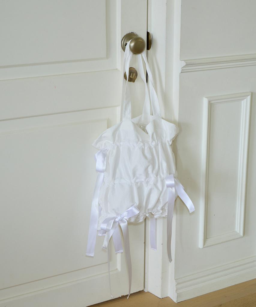 Salon De Yohn Ribbon Shirring Bag_ White