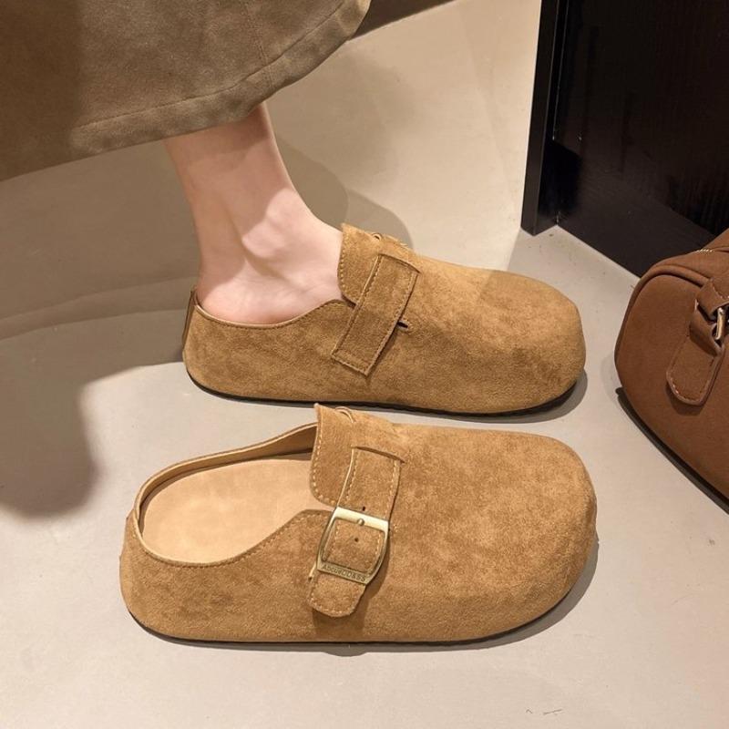Fall Style: High-heeled Birkenstock Shoes Worn Inside, Paired with A Birkenstock Platform Slippers for The Outer Part.