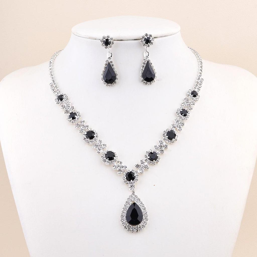 Elegant European & American Alloy Necklace Set - Versatile Bridal & Evening Jewelry