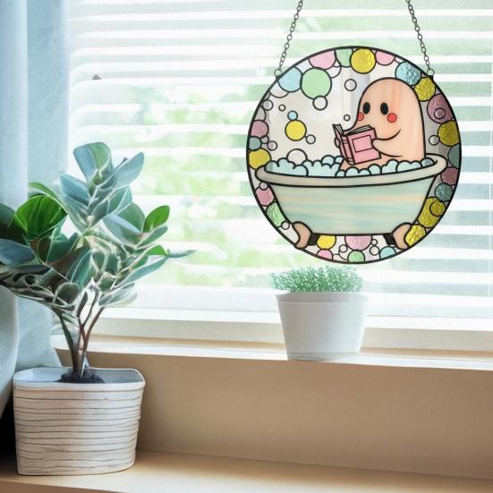 Ozdoby Duch čtenář při koupeli Roztomilý duch ve vaně čtoucí knihu Akrylový lapač slunce Halloweenská koupelna Okenní závěsná dekorace