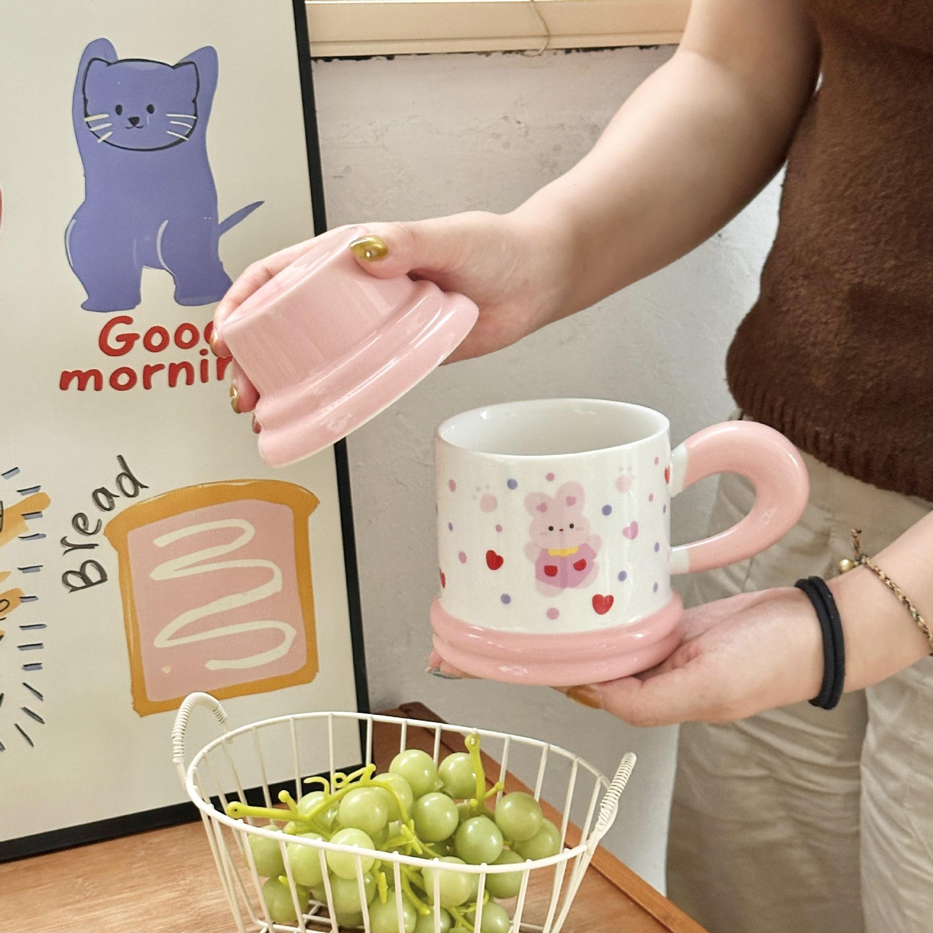 

Милая пара щенков в горошек, чашка для воды, керамическая кружка высокой ценности с крышкой для дома, чашка для завтрака, кофе 401-500ml