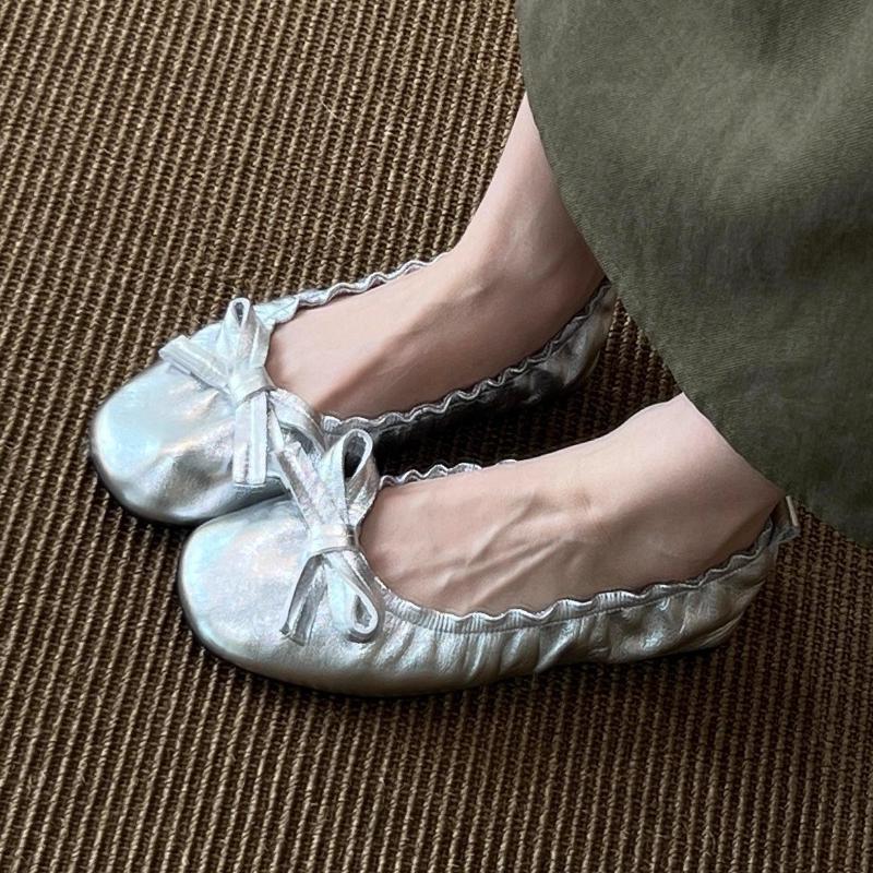 Fashion Red Bow Pleated Design Brand Ballet Flat Shoes Women Retro Round Toe Shallow Mary Jane Shoes Comfortable Moccasin Casual Shoes