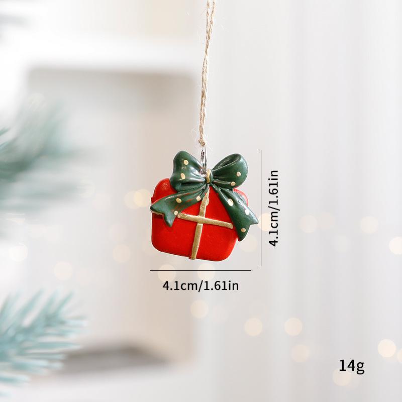 Christmas Decorative Pendants and Ornaments Christmas Tree Vintage Pendants and Ornaments Arrangement