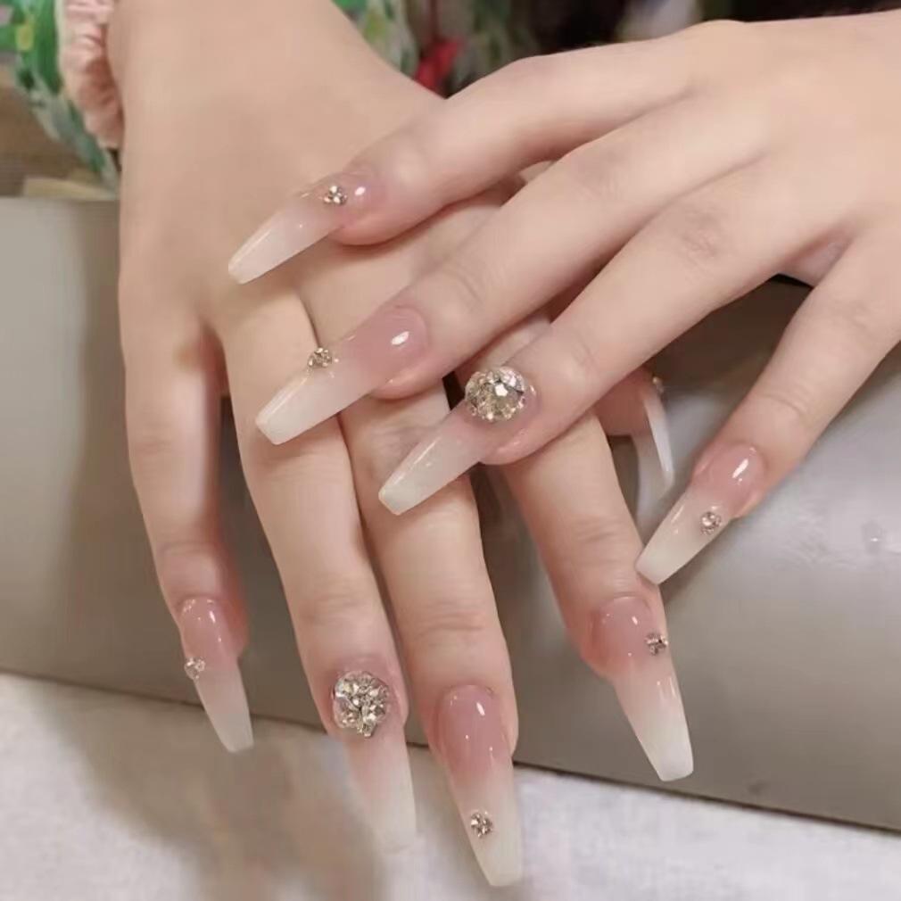 Reine Handarbeit Phototherapie Tragbare Nagelplatten Reines Verlangen Farbverlauf Strasssteine Tragbare Nägel Fertigprodukt Wiederverwendbare Nagelkunst