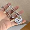 Heart Pendant Necklace Claw Chain Choker Gothic Red Heart Pendant Chokers Party Jewelry Alloy Material Jewelry for Women