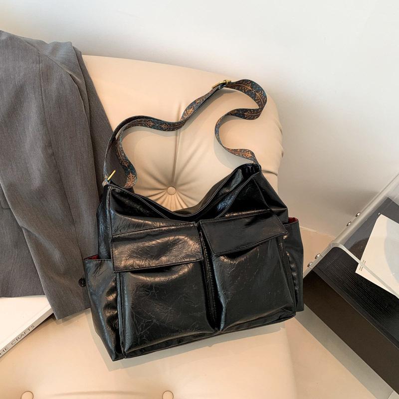 Commuter Large Capacity Tote Bag 2025 New Retro Shoulder Bag Trendy Portable Messenger Bag