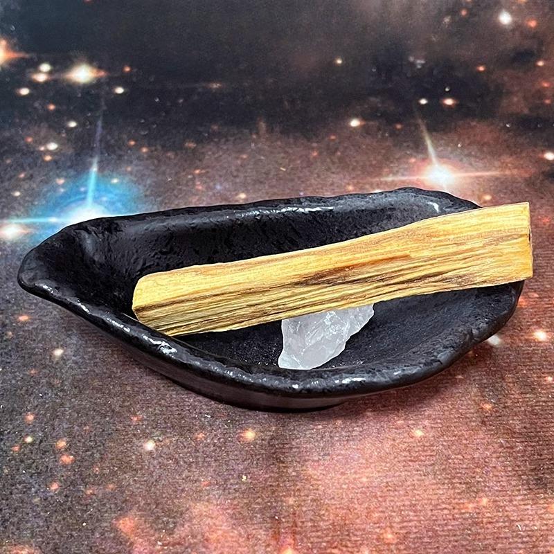 

Редкий старый материал Пало Санто Высокое содержание масла Полоски Священного Дерева/Очищающий ладан Успокаивающий разум Очищающий воздух Помогает успокоить дух