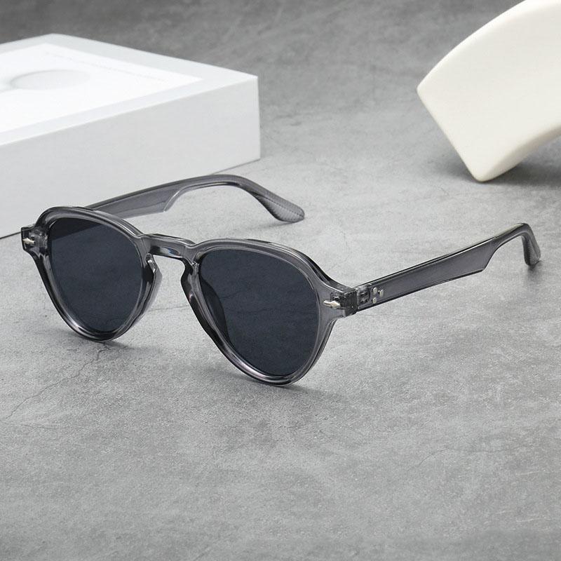  Ins Popular Fashion Oval Sunglasses Men Gradient Shades UV400 Vintage Rivets Women Trending Sun Glasses
