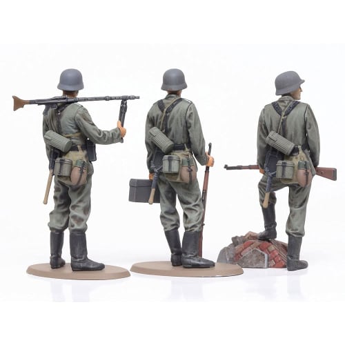 TAMIYA 1/48 Военная миниатюра Серия №102 Немецкая пехота Второй мировой войны Набор Пластиковая модель 32602