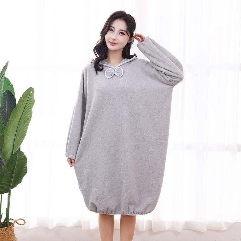 Dámský zimní nositelný župan s kapucí - princeznovský styl, s dlouhým rukávem, silná savá korálová fleecová koupelová sukně