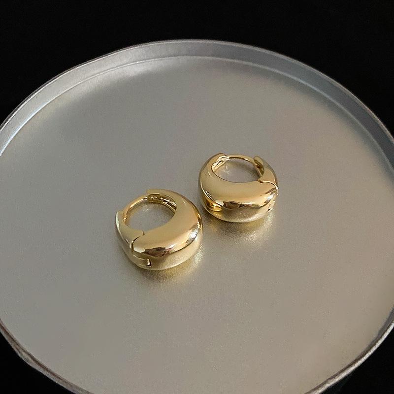 Luxury Top Quality Smooth Star Zircon Hoop Earrings for Women Girls Metal Chunky Sun Rhinestone Ear Buckle Punk Y2K Jewelry