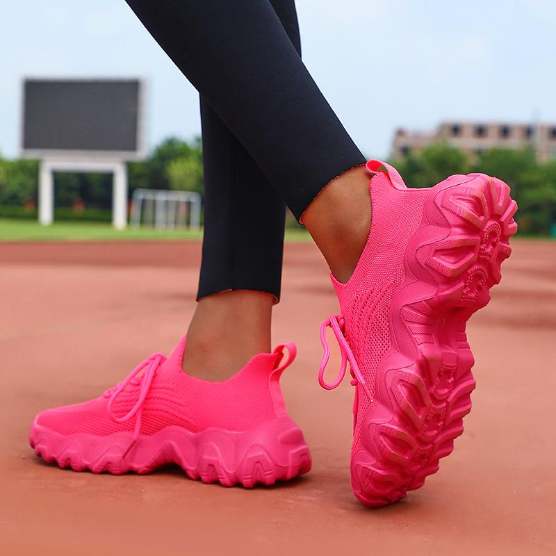 Outdoor Running Training Shoes Women's 2025 Fashionable Casual Sports Shoes Summer Lightweight and Breathable Thick Soled Shoes