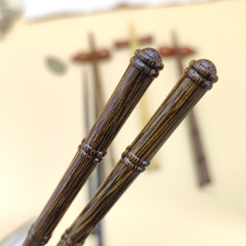 1 Pair Retro Sushi Chopsticks Solid Color Pointed Chopsticks High Quality Wooden Chopsticks