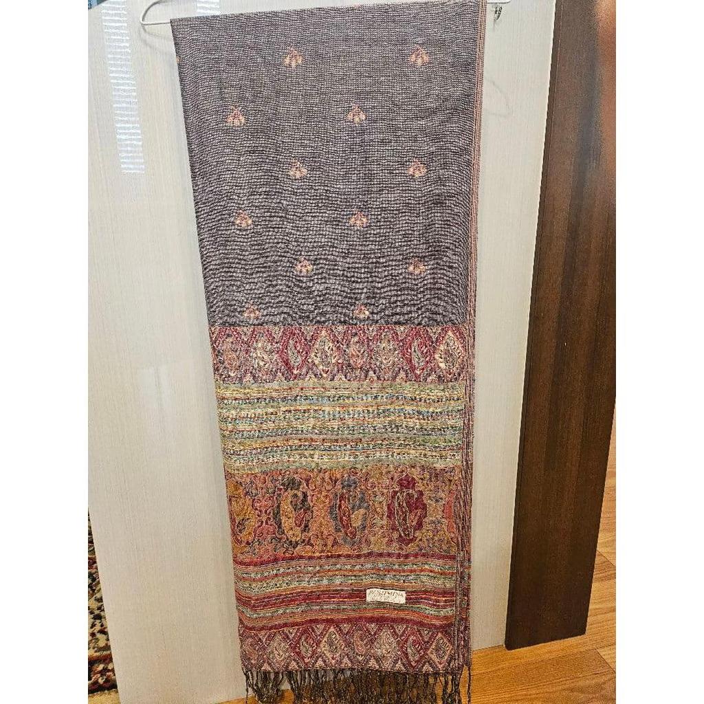 Used PASHMINA 100% CASHMERE STOLE