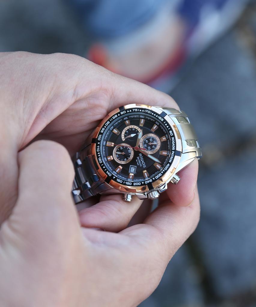 Logadiseu Men'S Chronograph Metal Watch Dh100712M_Rg