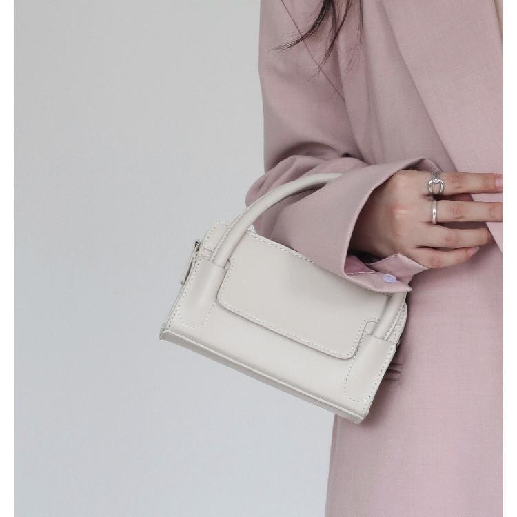 IELGY Niche Design Temperament Silver Small Square Bag, Simple Mini Mobile Phone Mouth Red Envelope, Messenger Bag