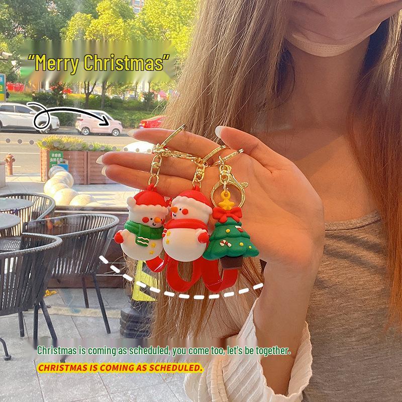 Niedlicher Cartoon Weihnachts Schneemann Gummi Schlüsselanhänger - Weicher Anhänger für Schlüssel oder Taschen