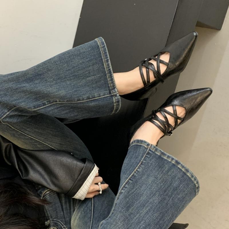 2025 new pointed retro thick heel Mary Jane shoes women's shoes cross strap single shoes
