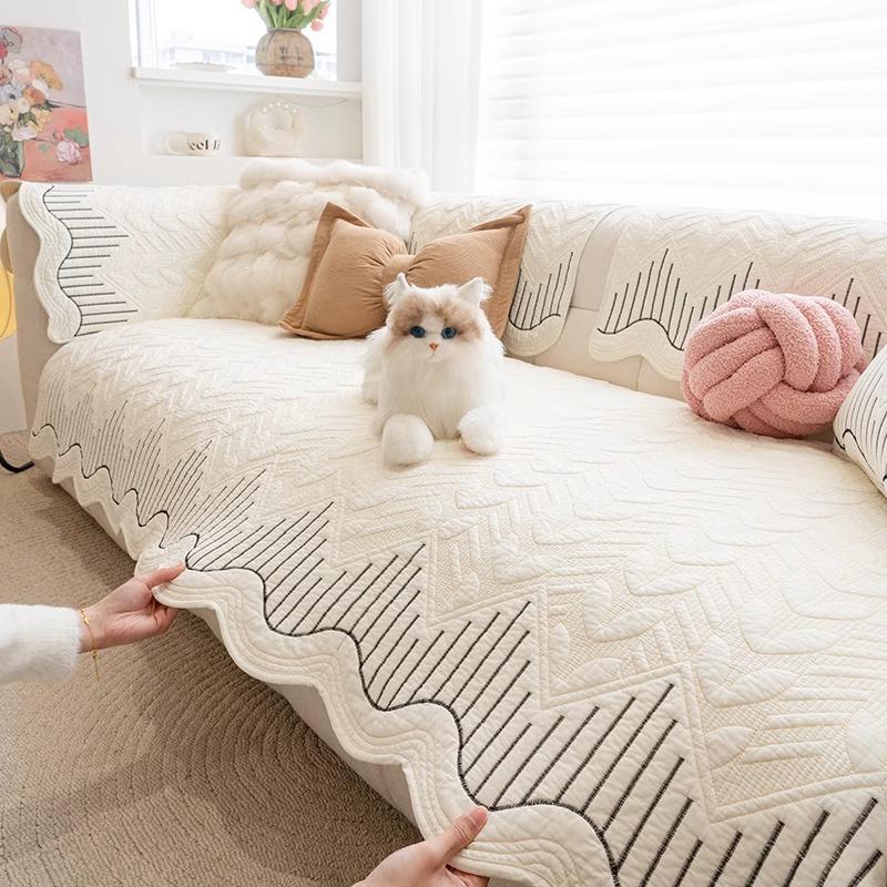 

Special-Shaped Cream Wind Sofa Cushion, Universal In All Seasons, Washed Cotton, Anti-Cat Scratch Cover Cloth Towel, Non-Slip Seat Cushion Cover 70*70cm