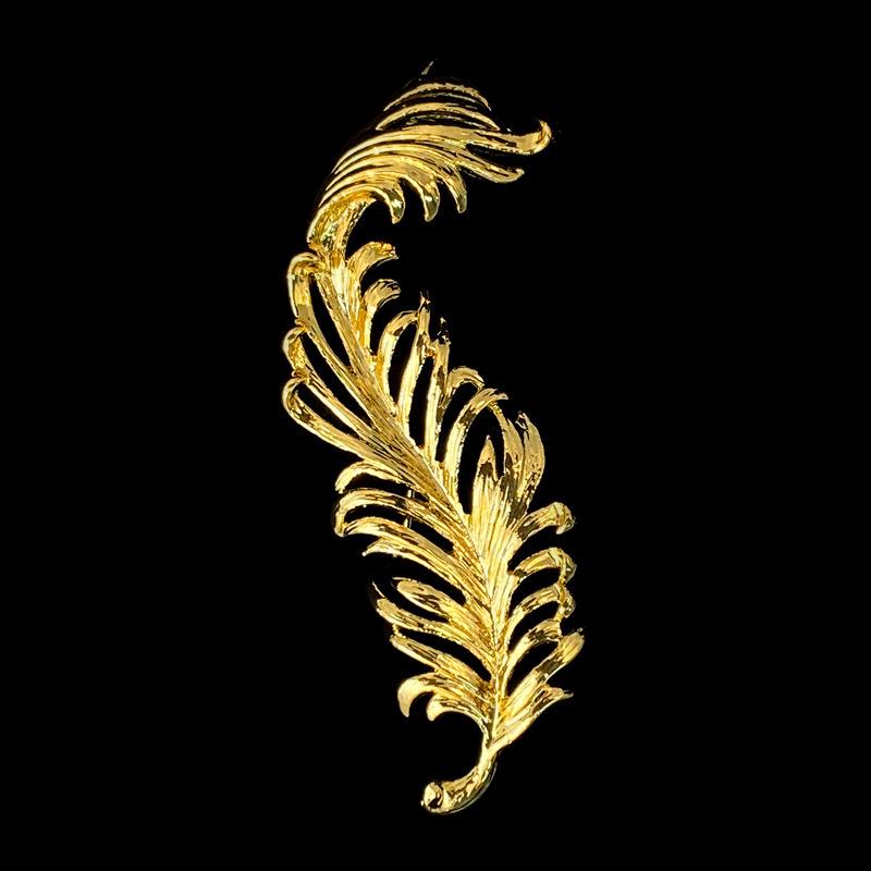 Bo Xin Yun Retro Feather Brooch: Pure Copper Light Luxury for Women