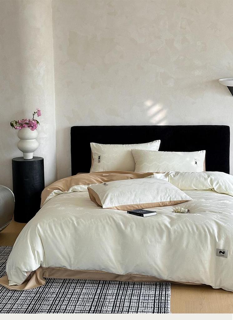 Luxurious Jacquard Sateen 60S Cotton 4-Piece Bedding Set: Pure Cotton Sheets and Duvet Cover