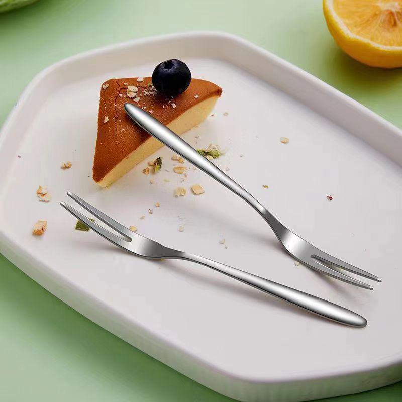 Dezertní vidlička z nerezové oceli 304 - Zesílená dvouramenná vidlička na ovoce, měsíční koláčky a odpolední čaj